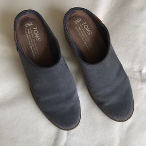 Toms Leila Grey Suede Mules 6.5